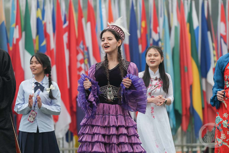 “丝路筑梦 五洲同行”西南大学举行第十六届国际文化节