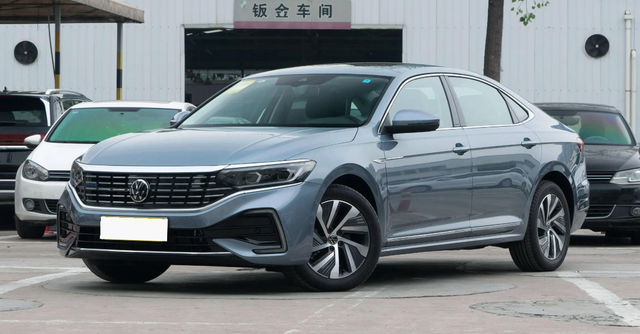 新能源帕萨特phev，不仅能上绿牌，而且还能纯电行驶