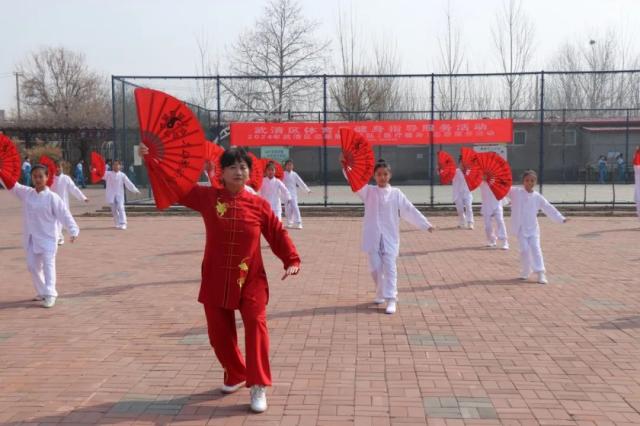 “中华武术进校园”，强我少年！ 扫码阅读手机版