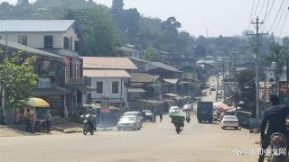 缅甸帕敢2名玉石中介回家途中，被6名劫匪抢劫，损失惨重
