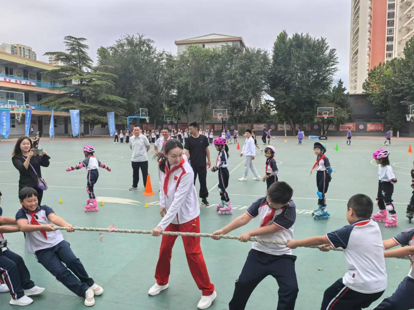 奥运冠军李冰洁走进保定市乐凯小学