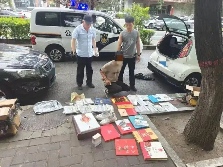 深夜，“蒙面”男子撬开沿街店铺作案，结果……