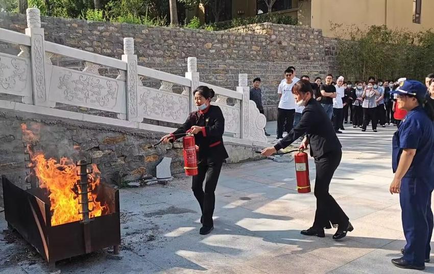 消防演练进学校、景区，潍坊多地开展防灾减灾消防培训