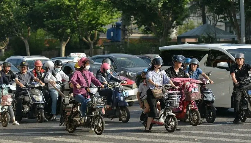 风声｜无差别限制电动自行车，为什么无法解决城市交通乱象？