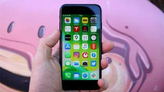 苹果公司将第一代iPhone SE添加到过时产品名单中