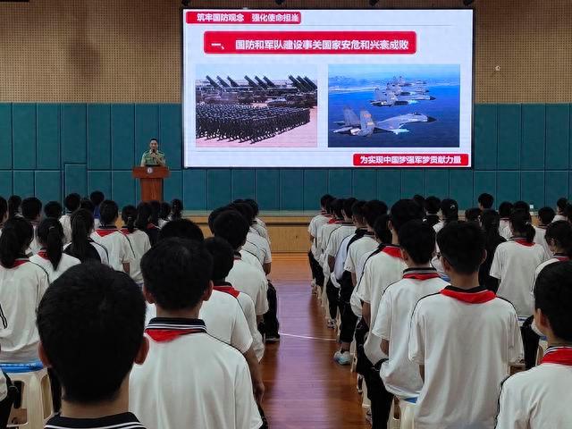 郑州市管城回族区：专武干部争当国防教育宣讲员