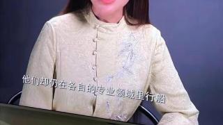 整容失败？朱迅嘴歪脸僵撞脸宋小宝，网友：摄影师跟她有仇吧