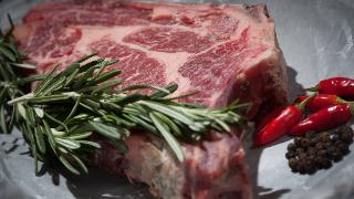 食话食说 | 超市招聘牛肉试吃员需一天吃10斤？实现牛肉自由后还能健康吗？