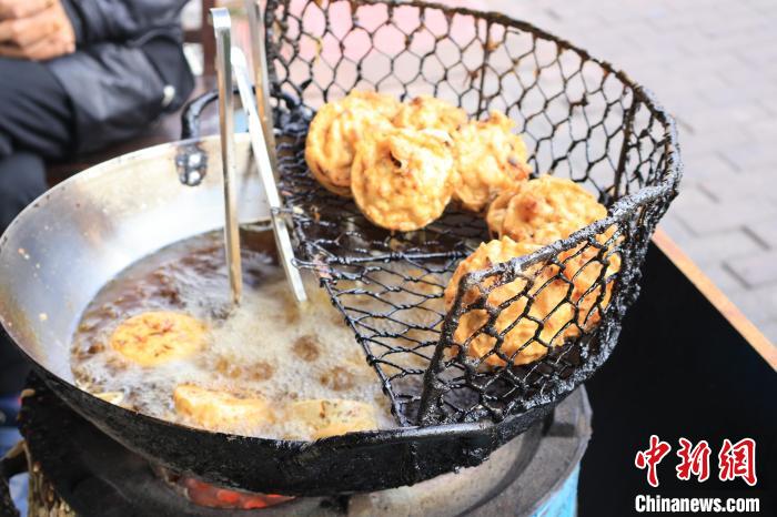 《繁花》小食“油墩子”：“变”与“不变”中照见时代