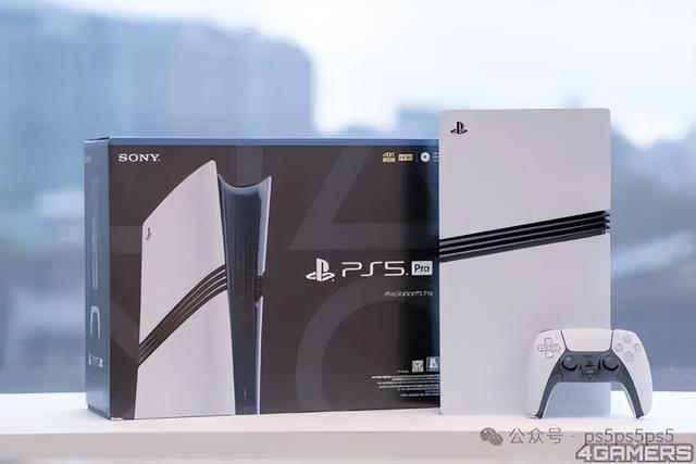 PS5 Pro有额外2G系统专用内存、和初版PS5对比整体小了一圈