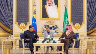 印媒：又一次，沙特与美国的“敌人”握手
