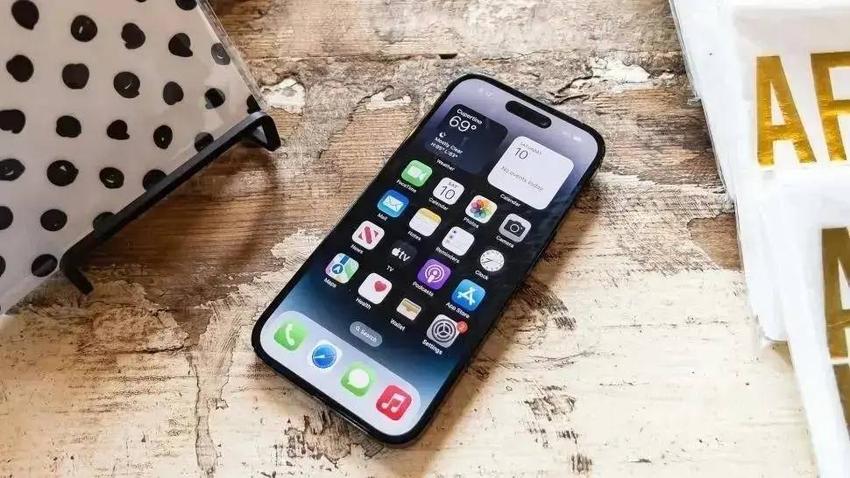 iPhone15系列售价曝光，一共四款手机