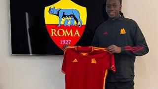罗马官方：从普罗维切利签下17岁后卫塞克，球员将在青年队效力
