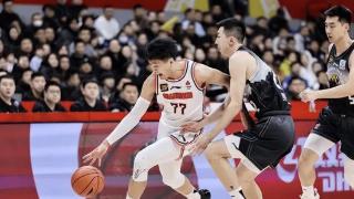 广东106-65战胜吉林 球员评价：5人满分，4人及格，3人低迷