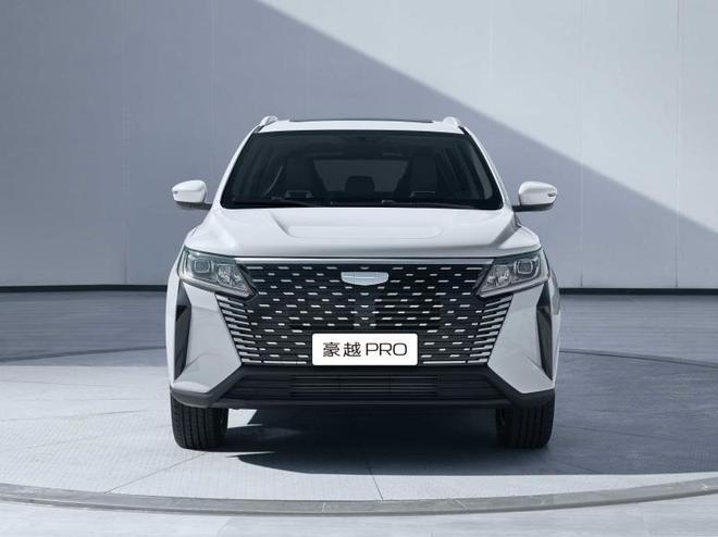 豪越 PRO即将登场”，号称“新实力多能 SUV”