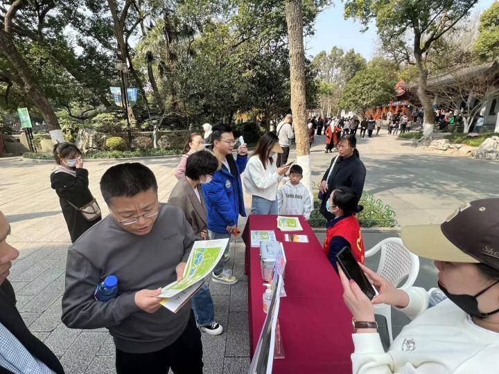 杭州雷峰塔下雷锋岗今日上线，今后每月都会来报到