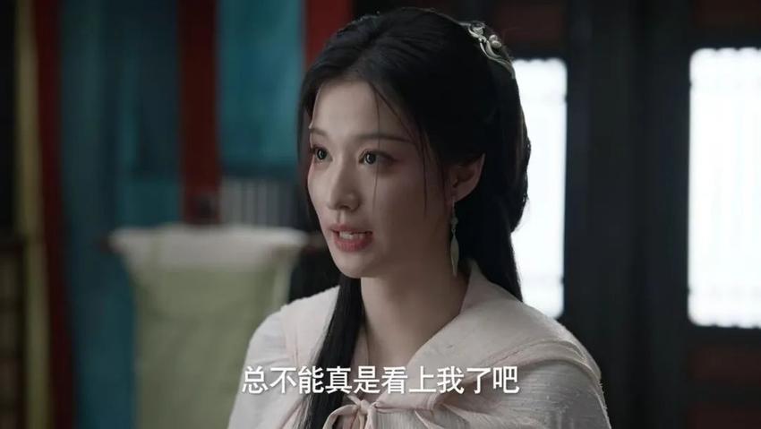 王楚然丝毫不输王晓晨，扮上古装后甚至更有古典美人的韵味感