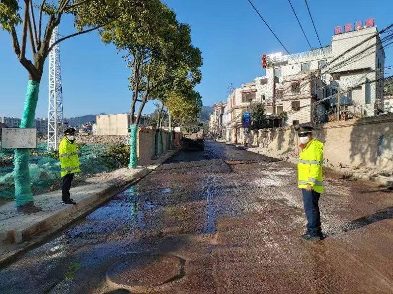 昆明西山：道路畅通保春运