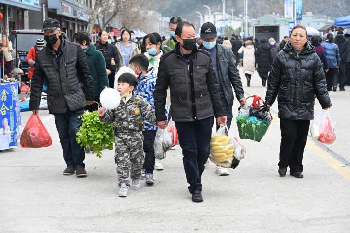 年味浓！宁海、天台、三门三地村民同赶一个市集