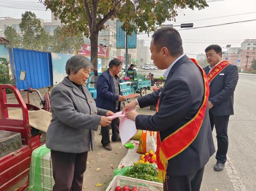 人民银行莱芜分行三措并举,持续推进储蓄国债下乡