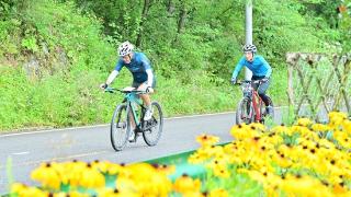 重庆：长江三峡·巫溪红池坝山地自行车赛启幕