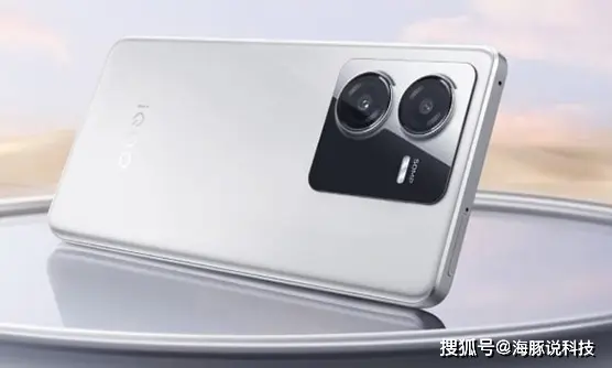 预算不多，配置惊人！12GB+256GB+6000mAh+4K录视频，1349元！