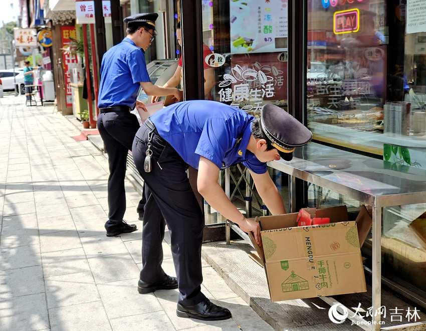 当“孙悟空”遇上长春城管：强买强卖？不行！