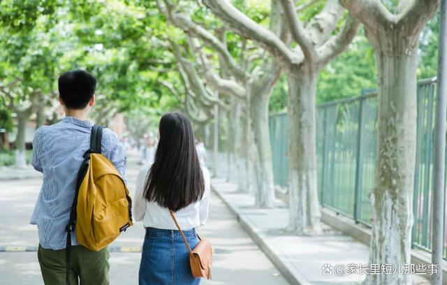 女友让我供她读研，答应毕业就结婚，母亲提出一个要求她直接断联