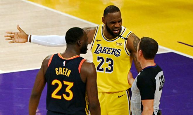 NBA调整判罚尺度：湖人和勇士都是受益者吗？