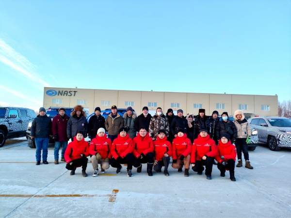 东风候鸟工程师在-40℃冰雪中完成寒区试验