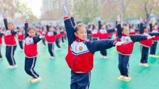 阳光下的律动，济宁教育学院附属小学绘就体教融合新画卷