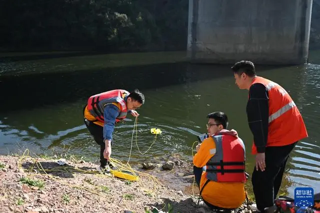 水下无人潜拍器助力春运平安