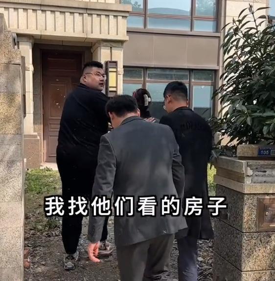 网红“猴哥”为给妻子买豪华别墅，忍痛卖掉4辆豪车