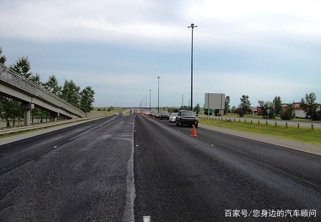 为什么高速公路上路面噪音会变大？