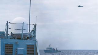舰机协同、巡猎海天，海军某护卫舰支队舰艇开展反潜训练