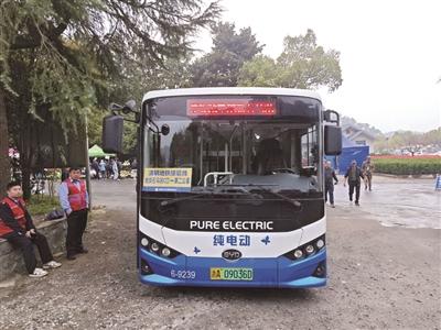 西湖区留下街道开通“思念专线”