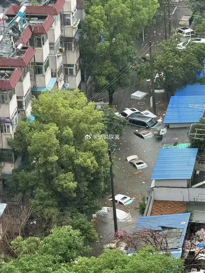 豪宅也怕雨？一夜暴雨，合肥小区积水成灾，房屋质量堪忧？