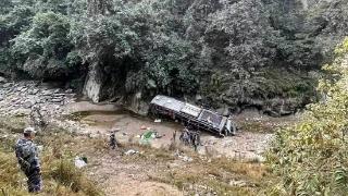 尼泊尔南部发生交通事故 已致10人死亡