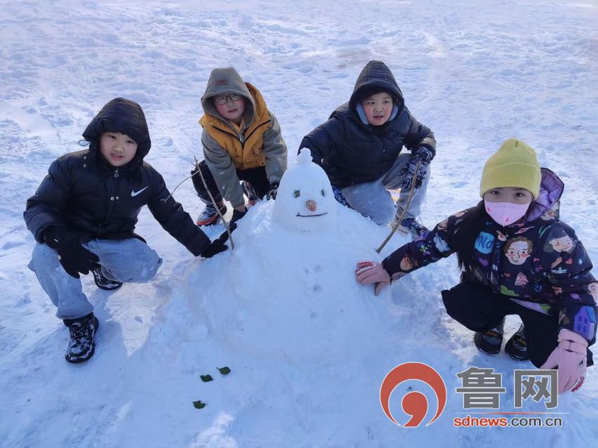 邂逅雪韵，美好约会——烟台莱州市第二实验小学开展“我和雪花有个约会”主题实践活动