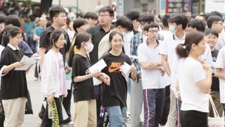 高考首日，我市考试平稳有序