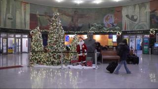 美国迎来最冷圣诞节 4000多个航班因天气被取消
