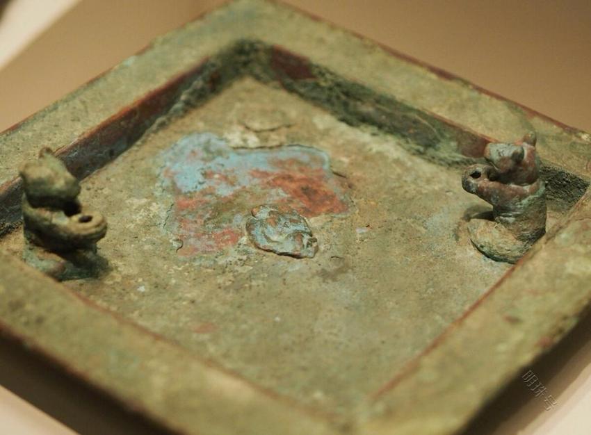 战国对兽青铜环，这难道是古代的“方向盘套”？