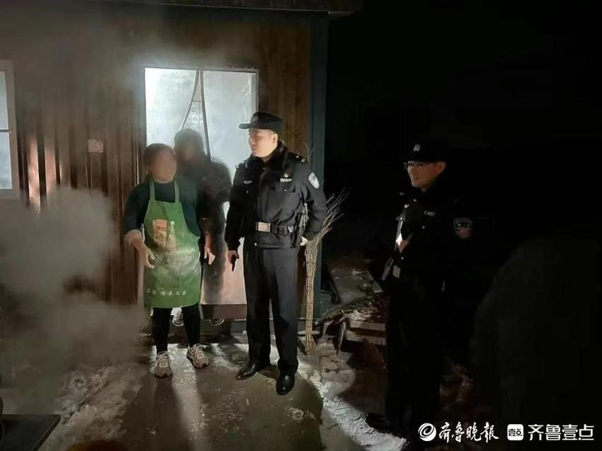 大雪夜，牡丹分局胡集派出所进一步督导用火用电安全