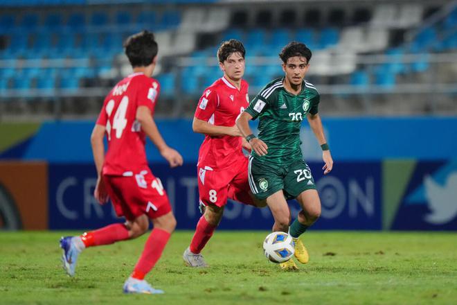 4-0！0-2！亚洲杯悲喜夜，国足出线形势：7种可能，5种出局