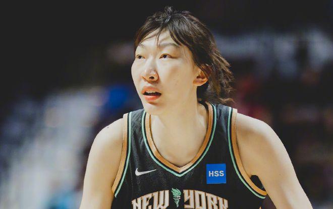 韩旭暂时离开WNBA：中国女篮头牌奔赴国家队报到 备战亚洲杯