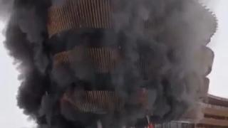 俄罗斯突发！“在建的最大五星级酒店起火”！