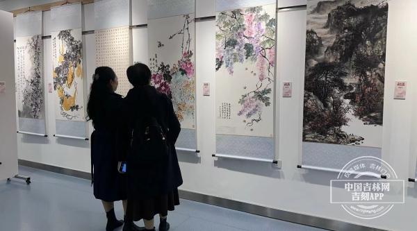 “翰苑芳菲”中国老年书画展开幕