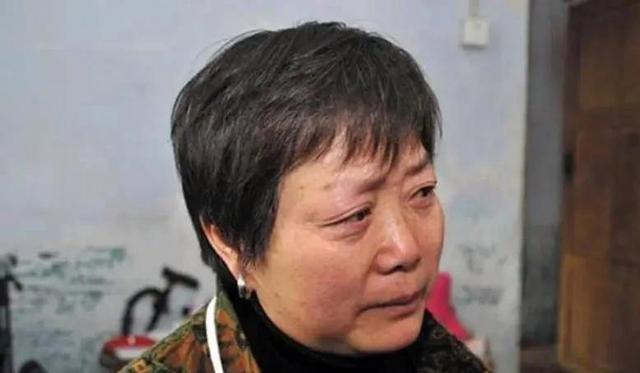 女儿买房我给20万，她拿到钱就把我拉黑，5年后女儿登门我明白