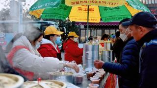 温暖回家路 合肥站迎来春运首日