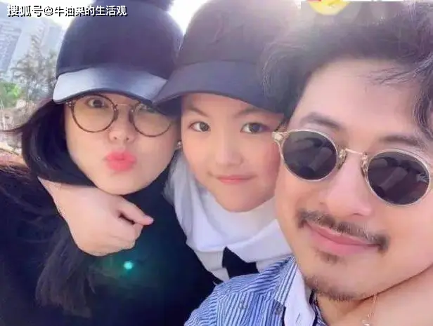 李湘王岳伦复婚了？离婚3年合伙开公司，高调晒王诗龄送的礼物